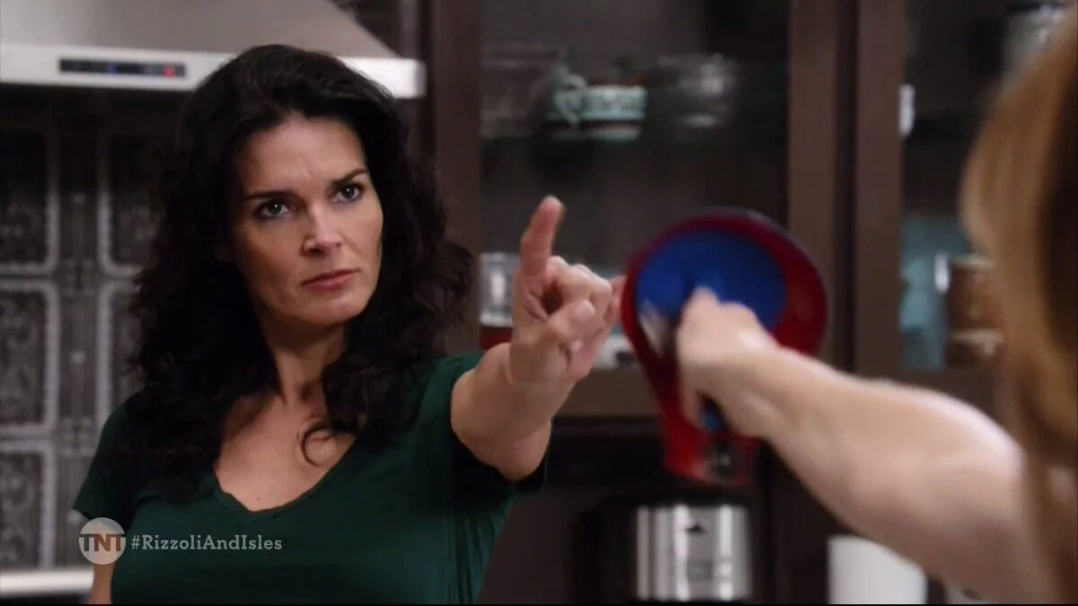 Rizzoli & Isles: Autopsie d'un meurtre: Dead Weight | Season 7 | Episode 7