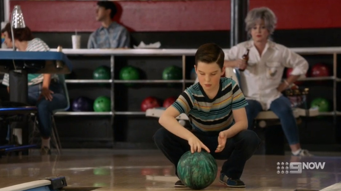 Young Sheldon: Hobbitses, Physicses and a Ball With Zip | Season 3 | Episode 4
