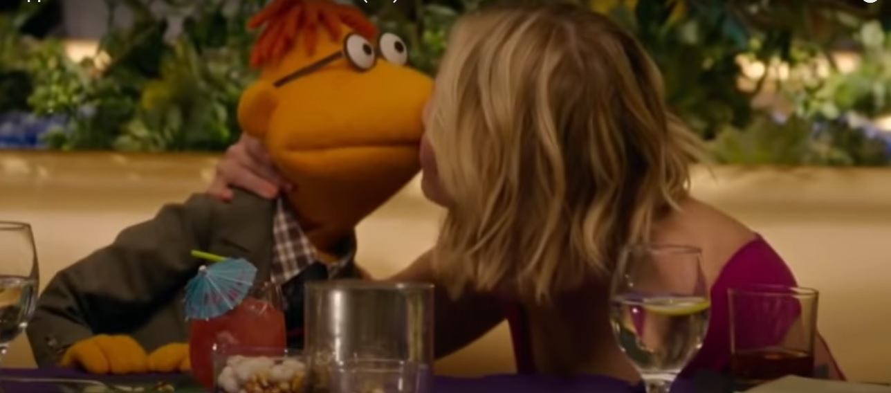 The Muppets.: Too Hot to Handler | Season 1 | Episode 8