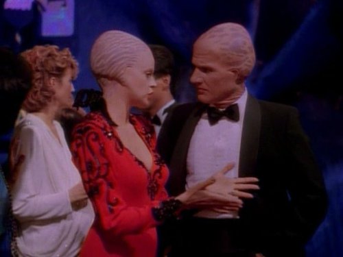 Alien Nation: Gimme, Gimme | Season 1 | Episode 19