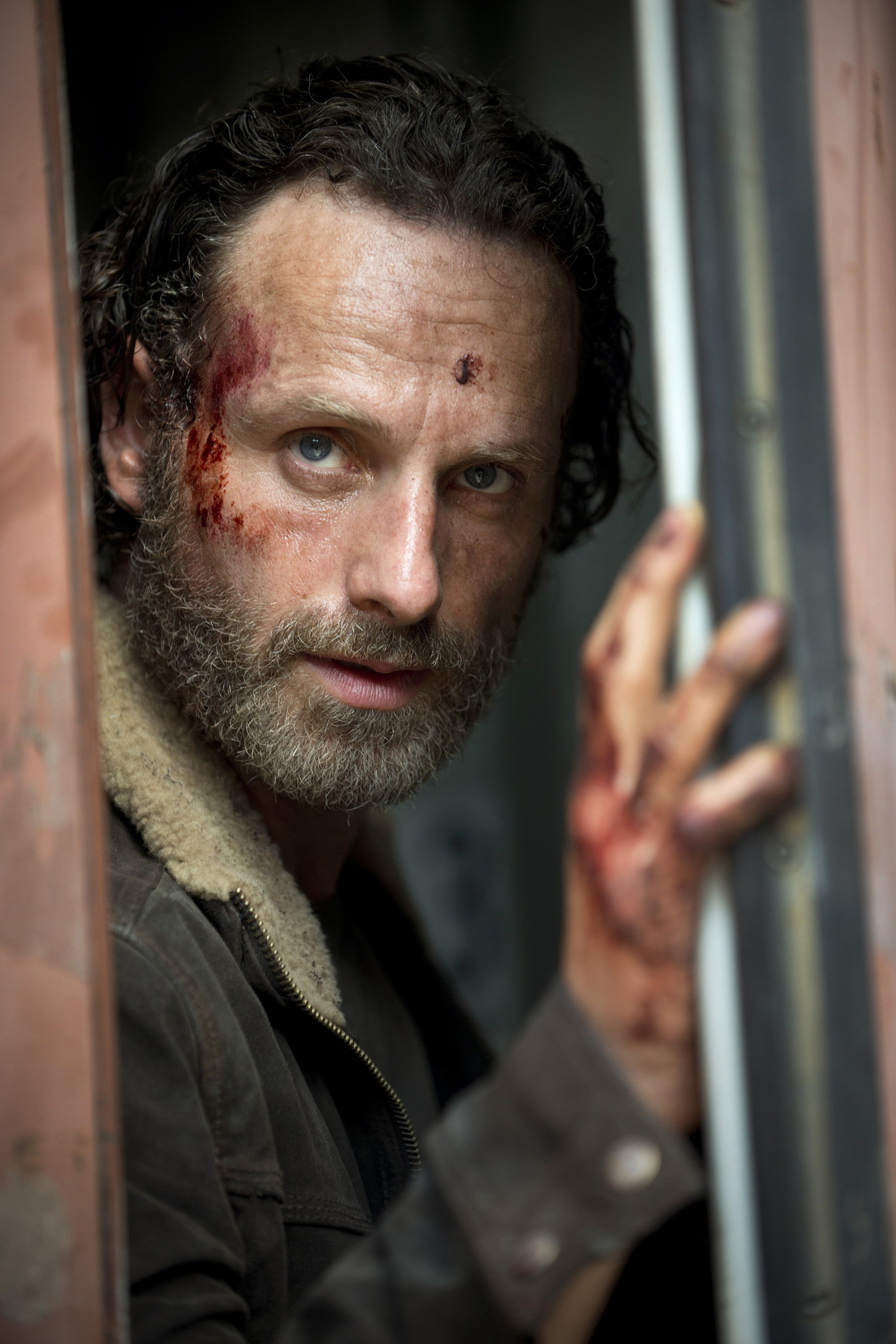 The Walking Dead: No Sanctuary | Season 5 | Episode 1