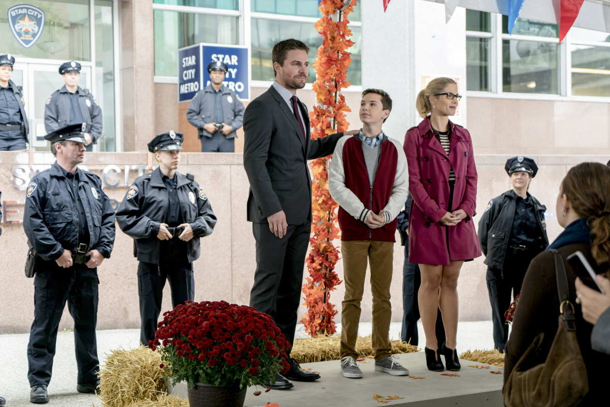 Arrow: Thanksgiving | Season 6 | Episode 7
