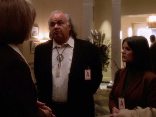 À la maison blanche: The Indians in the Lobby | Season 3 | Episode 8