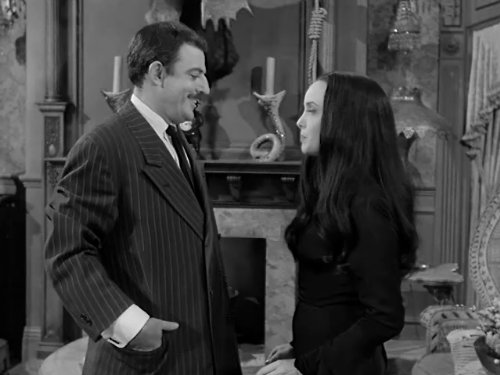Die Addams Family: Morticia Joins the Ladies League | Season 1 | Episode 6