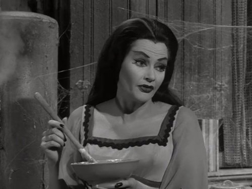 Die Munsters: Tin Can Man | Season 1 | Episode 7