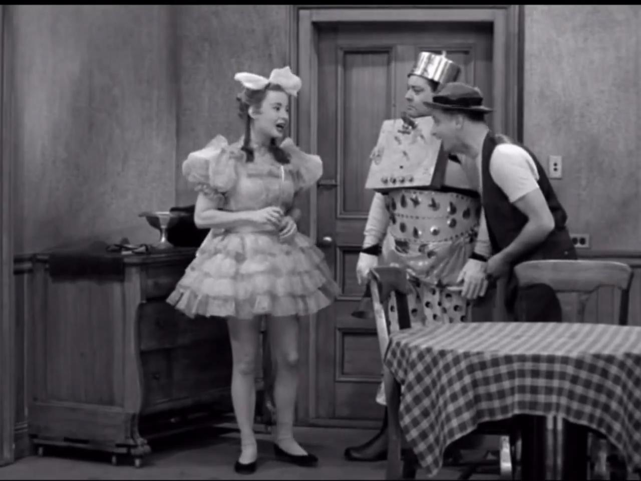 The Honeymooners: The Man from Space | Season 1 | Episode 14
