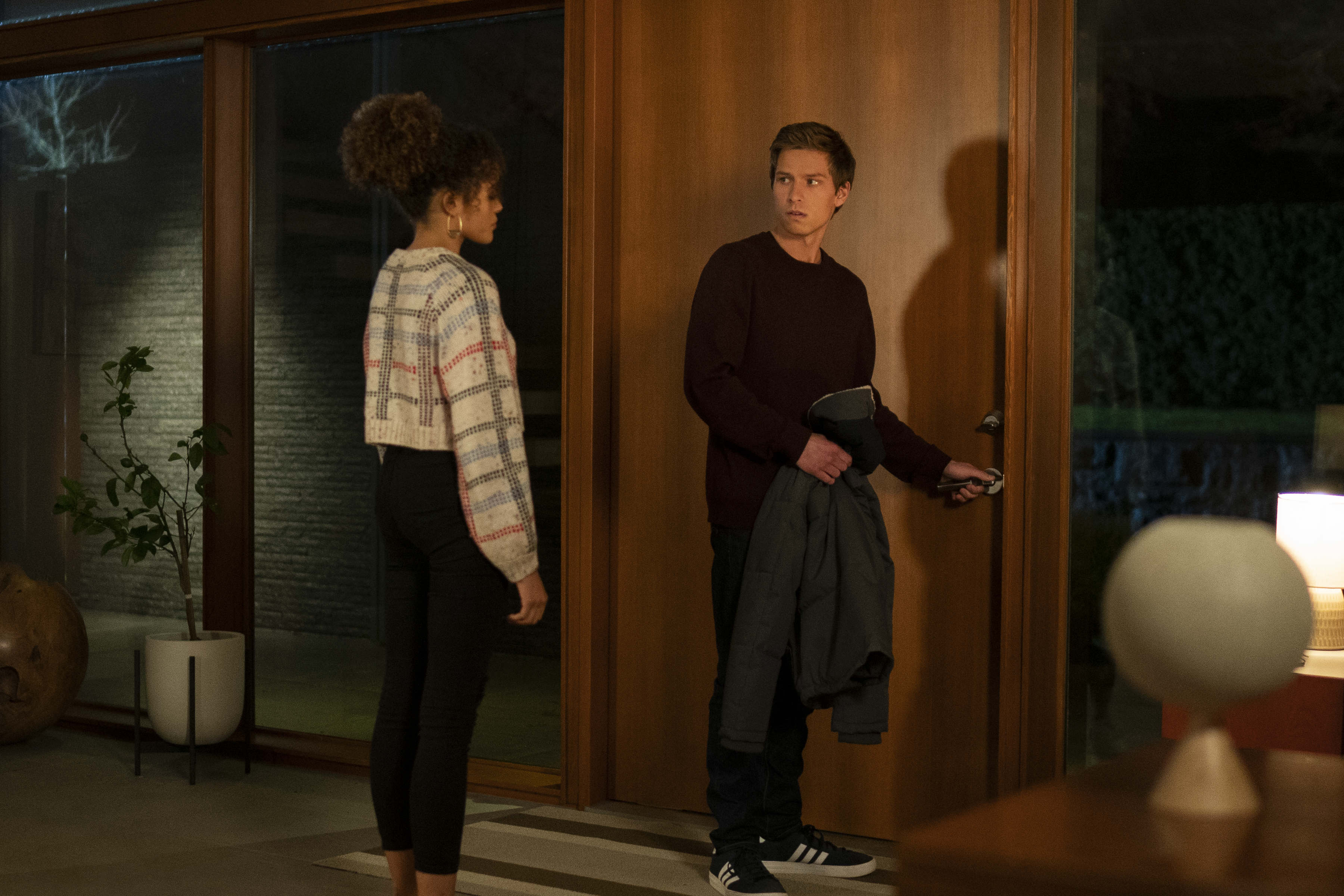 Trinkets: Monday I'm in Love | Season 1 | Episode 8