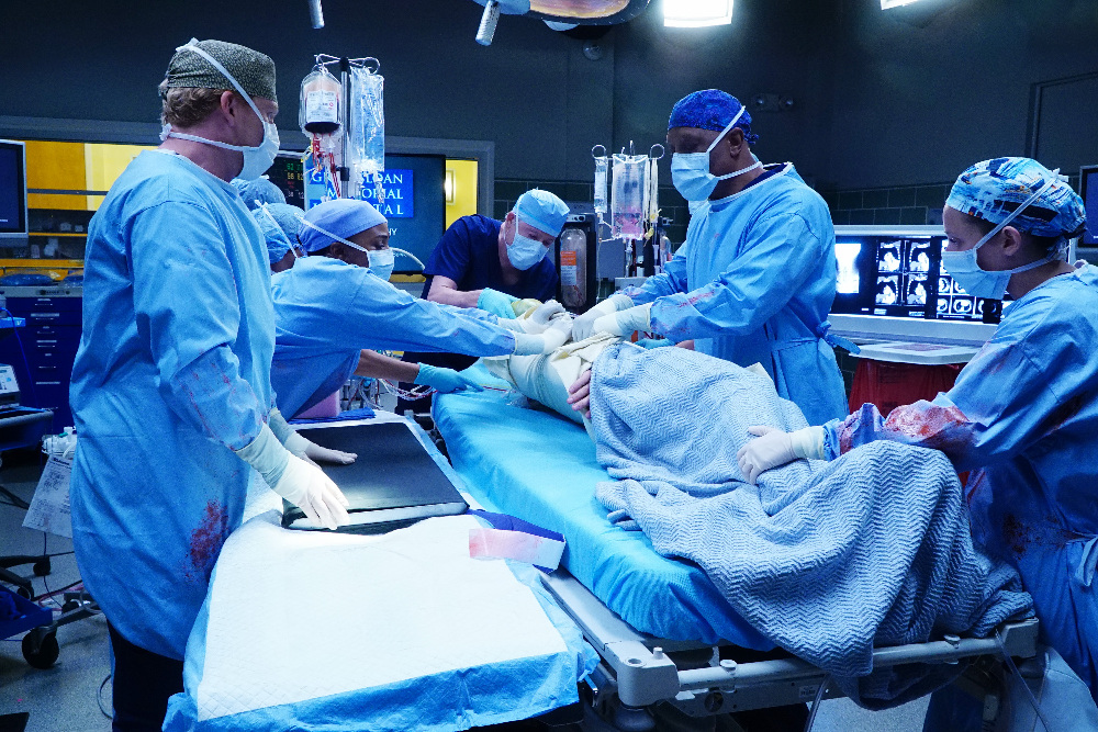 Grey's Anatomy: The Room Where It Happens | Season 13 | Episode 8