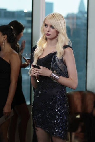 Gossip Girl: Easy J | Season 4 | Episode 6