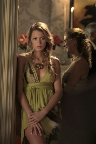 Gossip Girl: War at the Roses | Season 4 | Episode 7