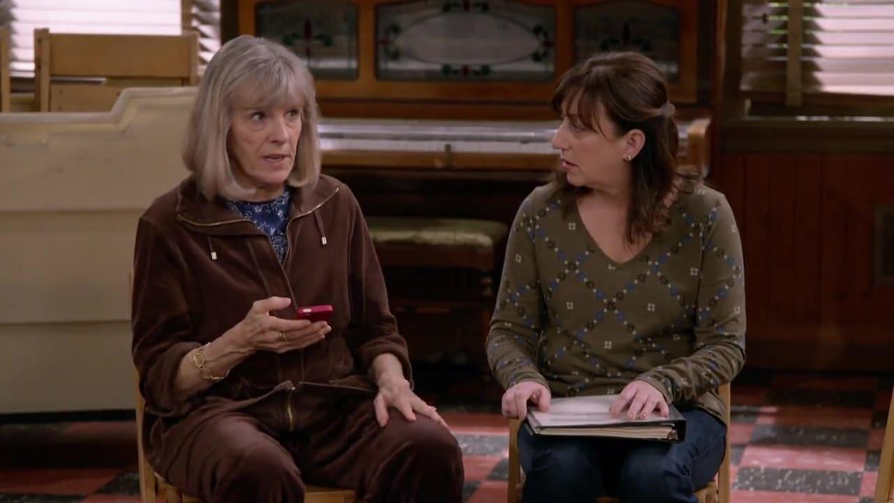 Mom: A Depressed Garden Gnome and a Mud Flap | Season 7 | Episode 12
