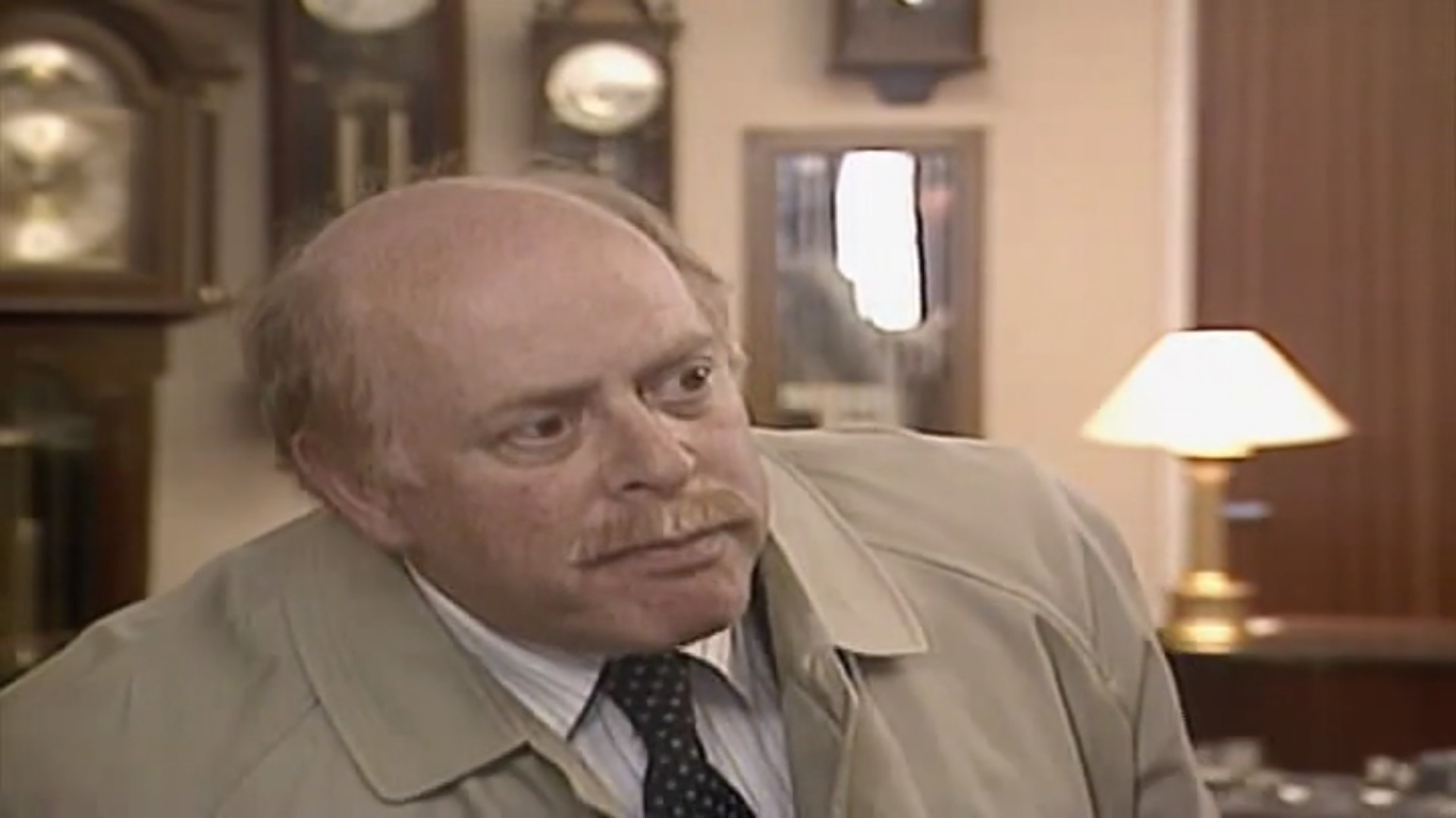 Keeping Up Appearances: Onslow's Birthday | Season 2 | Episode 6