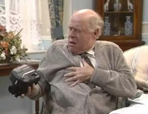 Keeping Up Appearances: Richard's New Hobby | Season 3 | Episode 5