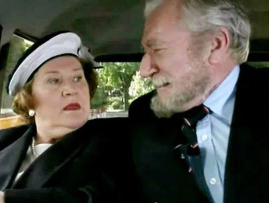 Keeping Up Appearances: The Commodore | Season 4 | Episode 4