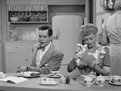 I Love Lucy: The Seance | Season 1 | Episode 7