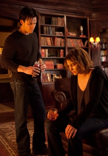 Vampire Diaries: The Descent | Season 2 | Episode 12