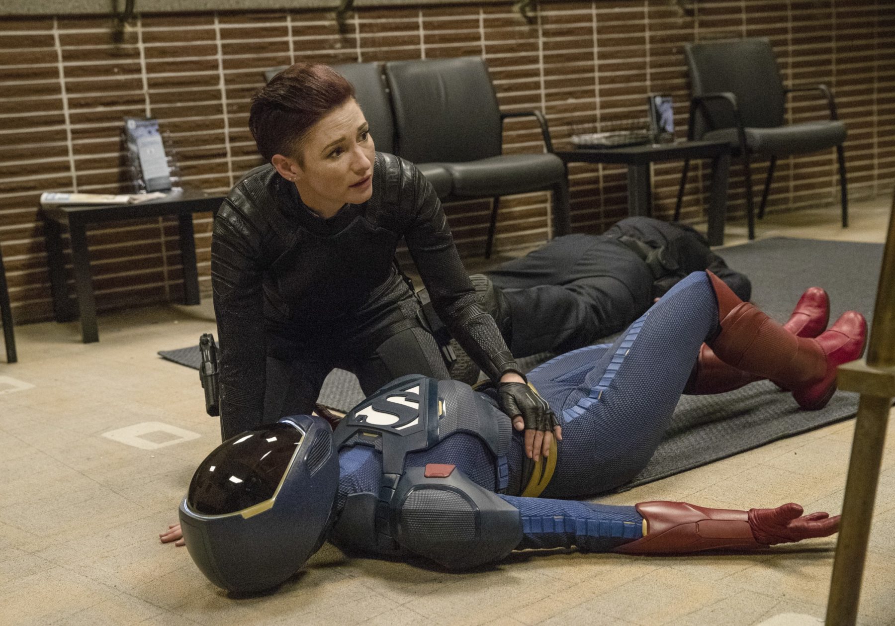 Supergirl: Ahimsa | Season 4 | Episode 4