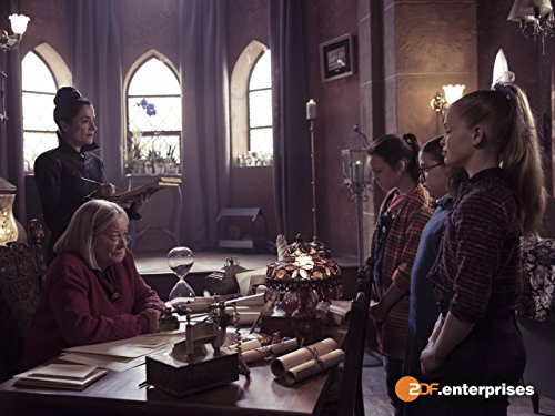 The Worst Witch: Tabby | Season 1 | Episode 3