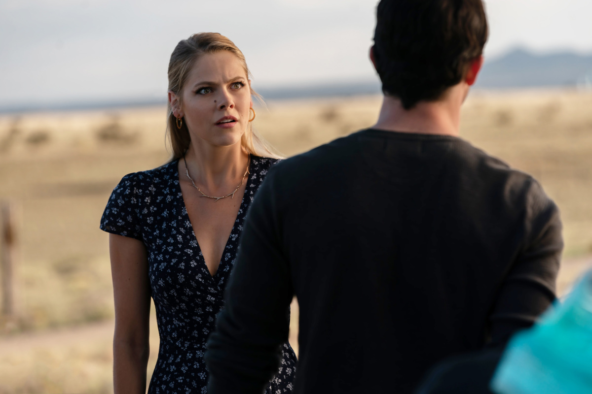 Roswell, New Mexico: Where Have All the Cowboys Gone? | Season 1 | Episode 4