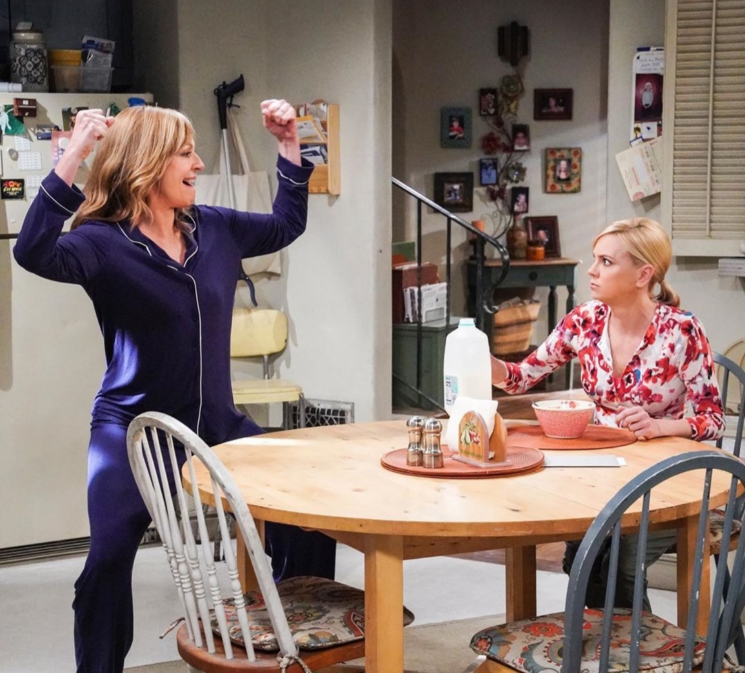 Mom: Tuna Florentine and a Clean Handoff | Season 7 | Episode 9