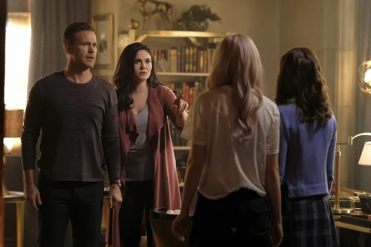 Legacies: Mombie Dearest | Season 1 | Episode 6