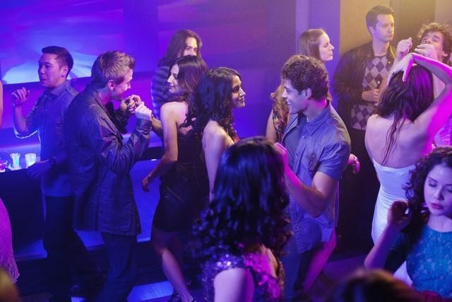 The Nine Lives of Chloe King: Girls Night Out | Season 1 | Episode 5