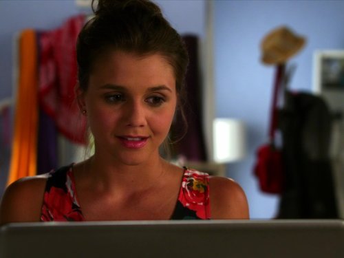 The Lying Game: East of Emma | Season 1 | Episode 10