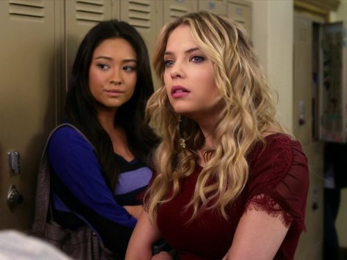 Pretty Little Liars: The Naked Truth | Season 2 | Episode 19