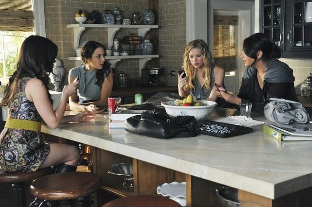 Pretty Little Liars: unmAsked | Season 2 | Episode 25
