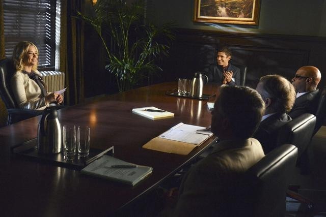 Pretty Little Liars: Stolen Kisses | Season 3 | Episode 8