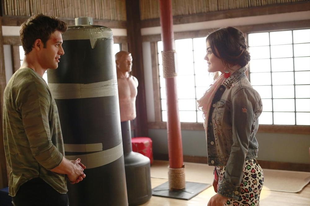 Pretty Little Liars: Close Encounters | Season 4 | Episode 16