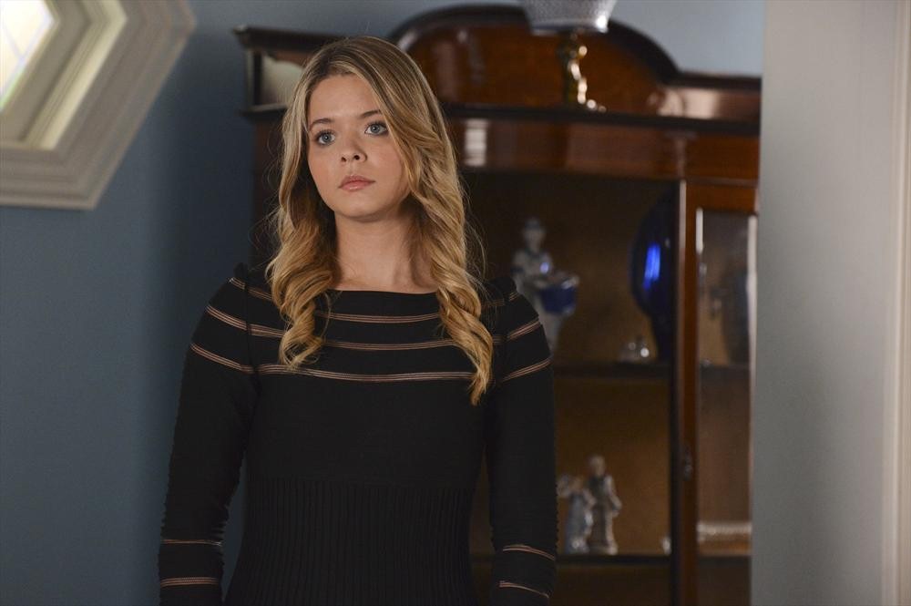 Pretty Little Liars: Surfing the Aftershocks | Season 5 | Episode 3