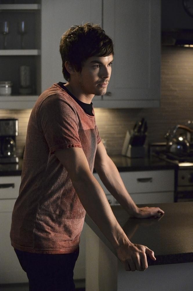 Pretty Little Liars: The Bin of Sin | Season 5 | Episode 17