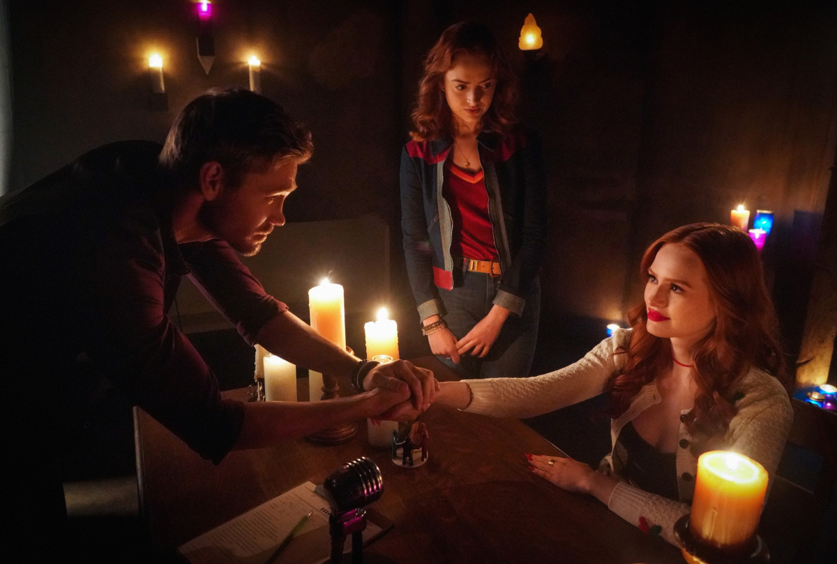 Riverdale: Chapter Fifty-Two: The Raid | Season 3 | Episode 17