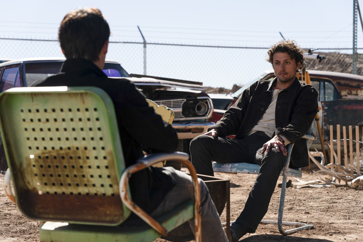 Roswell, New Mexico: I Don\'t Want to Miss a Thing | Season 1 | Episode 10